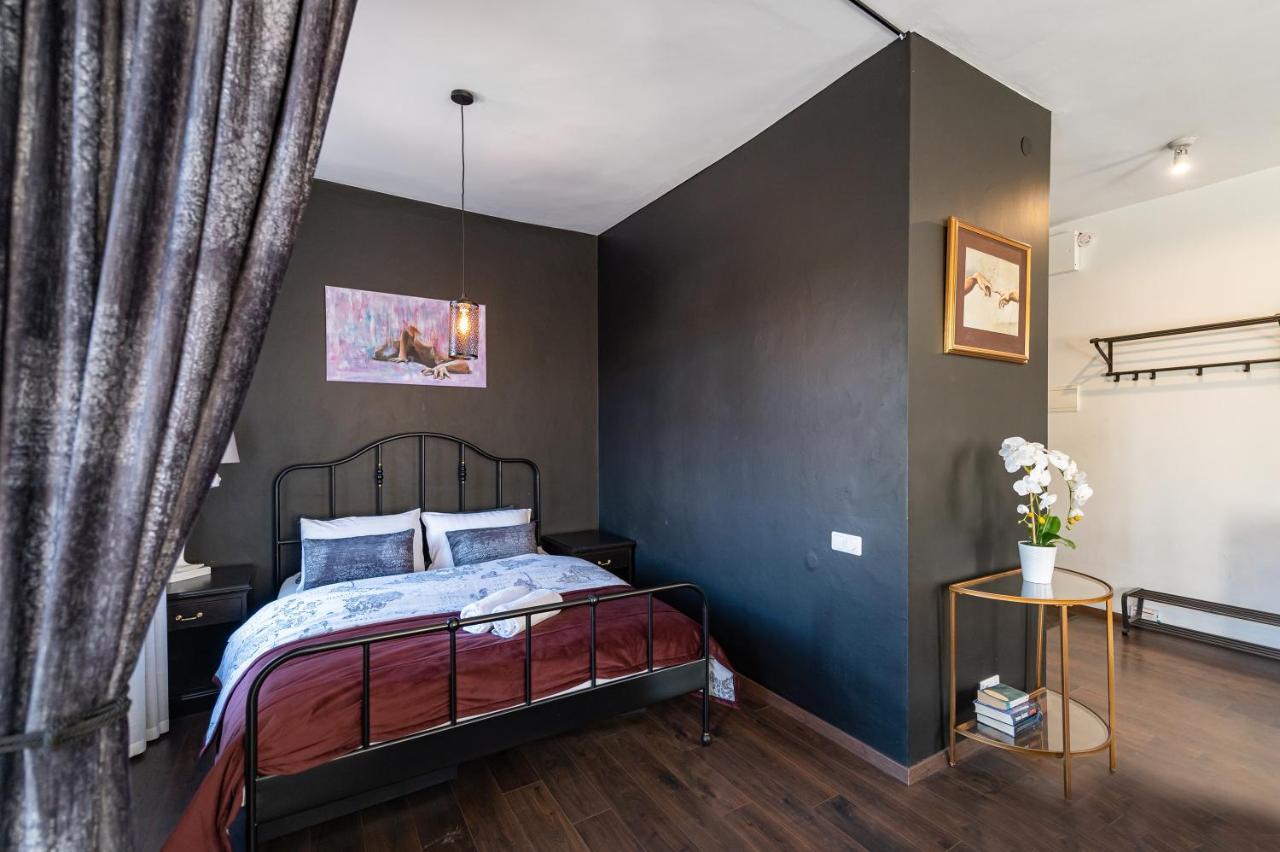 Retro Studio Old Town Apartment By Hostlovers Каунас Екстер'єр фото